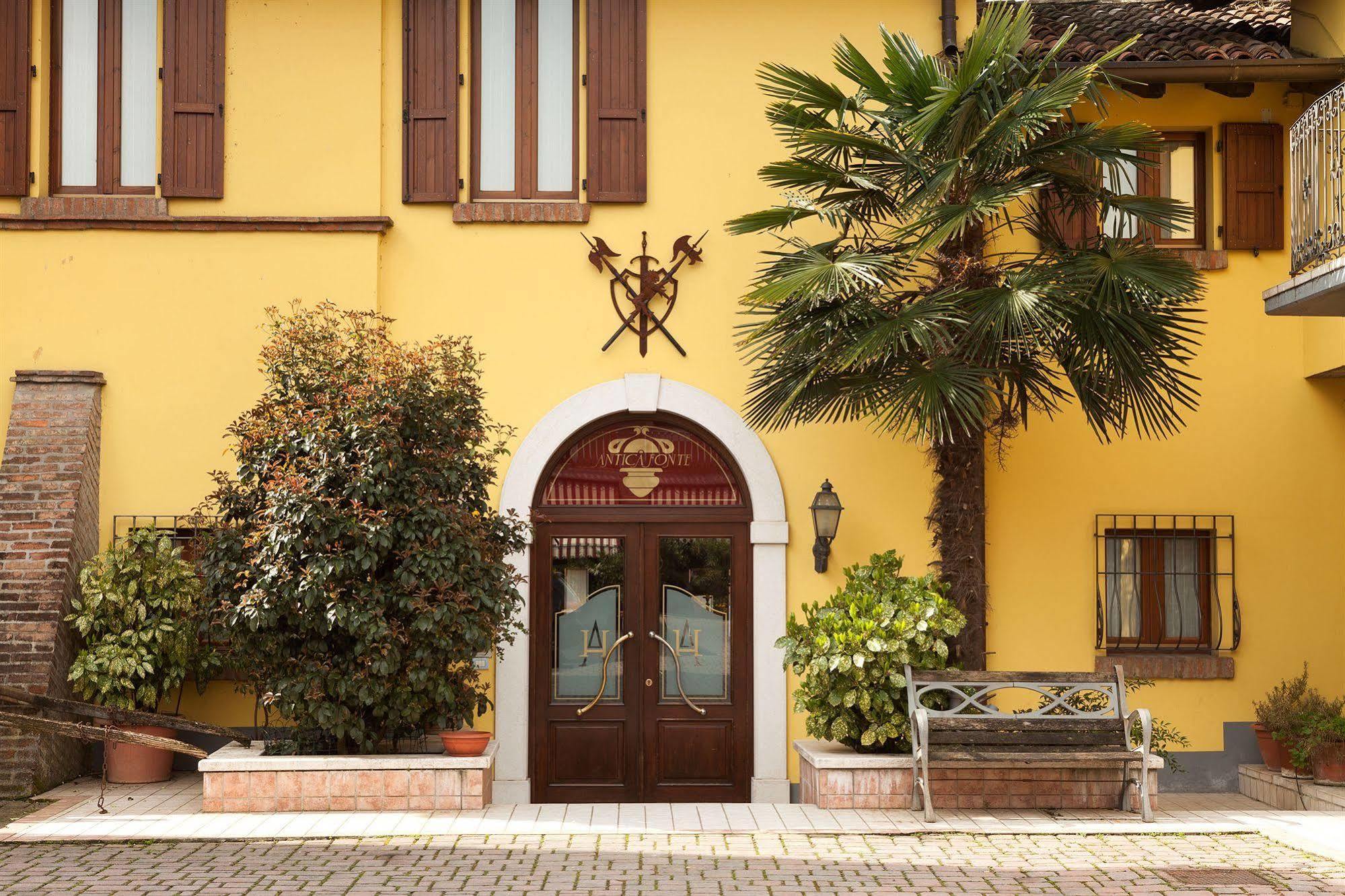 Hotel Antica Fonte Brescia Luaran gambar